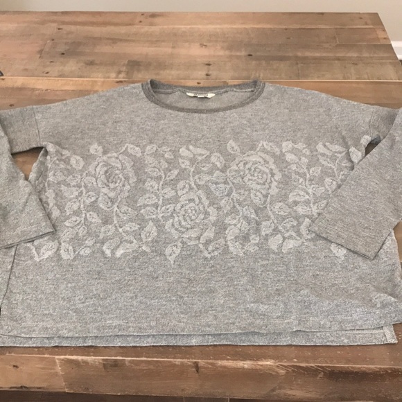 BB Dakota Gray Sweater with Flower Detail - Picture 5 of 6